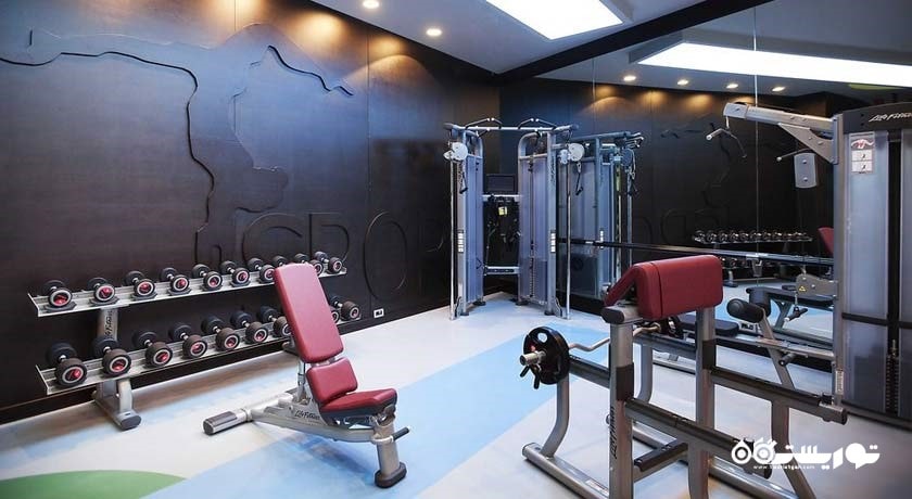 نمایی از سالن بدنسازی هتل